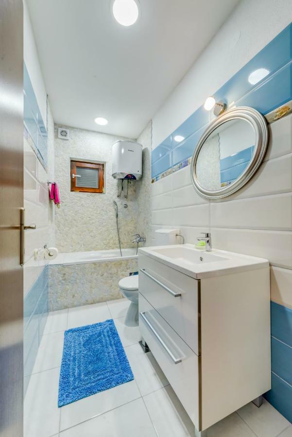 Holiday home Marincello